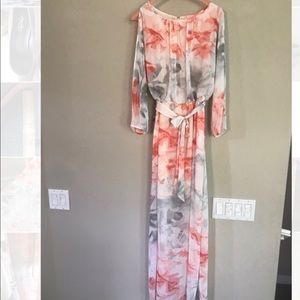 Chiffon floral maxi dress 🌸